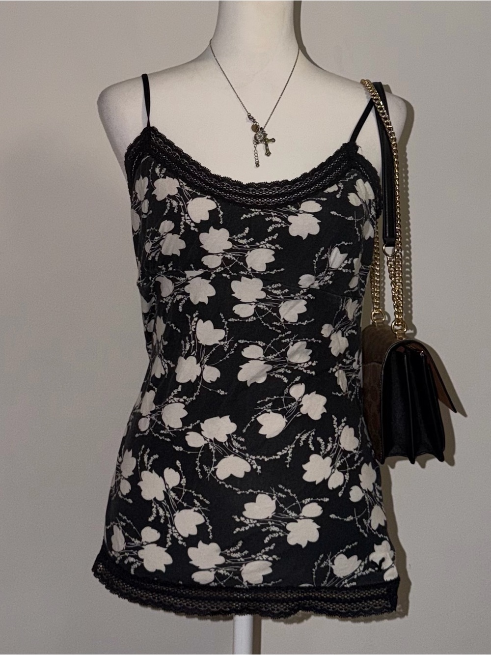 2000s vintage style whimsical american eagle black and white floral lace cami